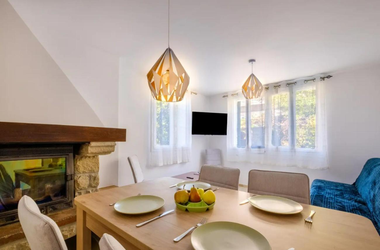 La Tiniera A Luceram - Maison Renovee 2023- Terrasse - Wifi - Village Des Creches Exteriör bild